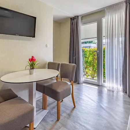 Mobile Luxury Premium-2 By Interhome Semesterbostad Pula